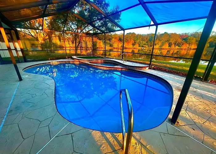 Tampa Golf Course Oasis With Pool- 4 Bedrooms!