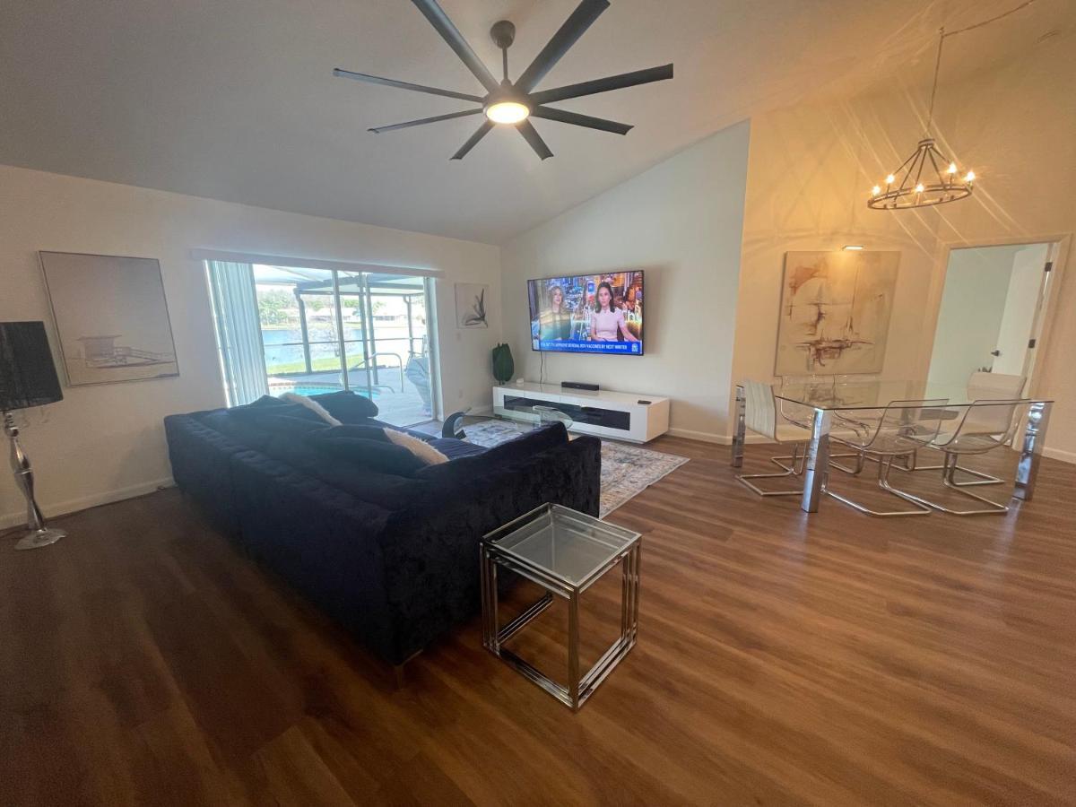 Holiday home Golf Course Oasis With Pool- 4 Bedrooms!