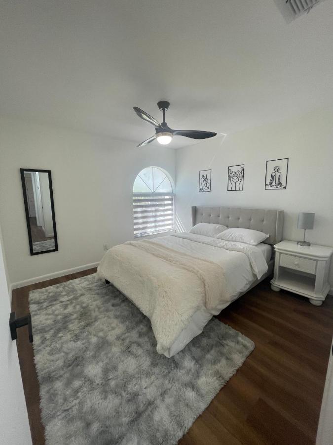 Holiday home Golf Course Oasis With Pool- 4 Bedrooms! Tampa