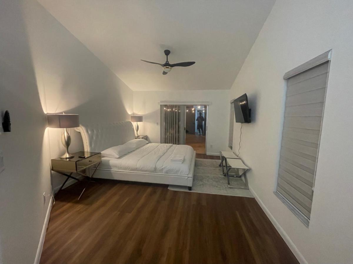 Golf Course Oasis With Pool- 4 Bedrooms! Tampa